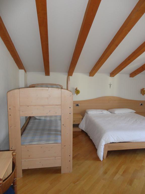 Hotel Al Caminetto Cembra Lisignago Rum bild